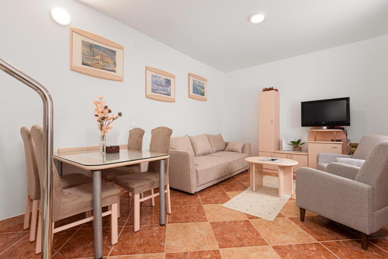 Appartement Gloria à Poreč Extérieur photo