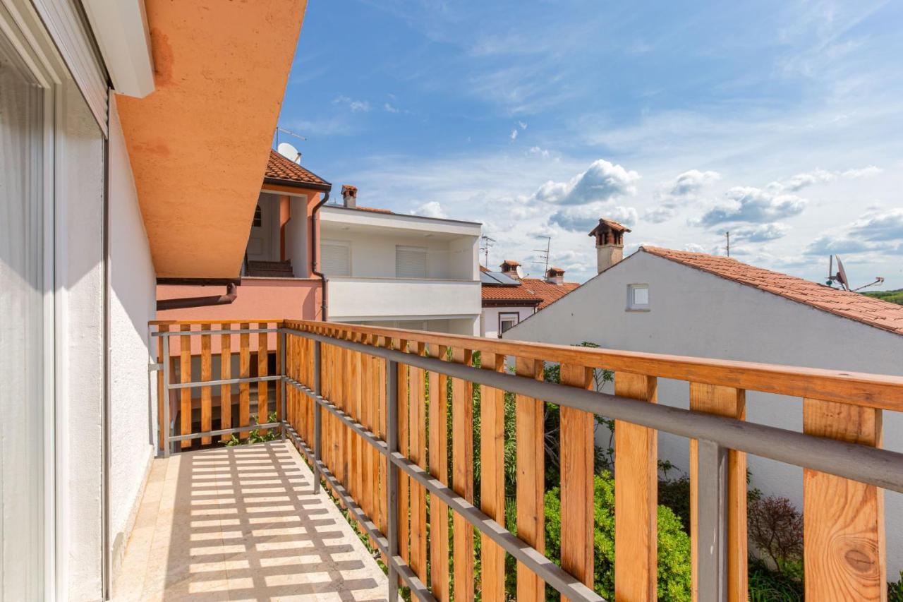 Appartement Gloria à Poreč Extérieur photo