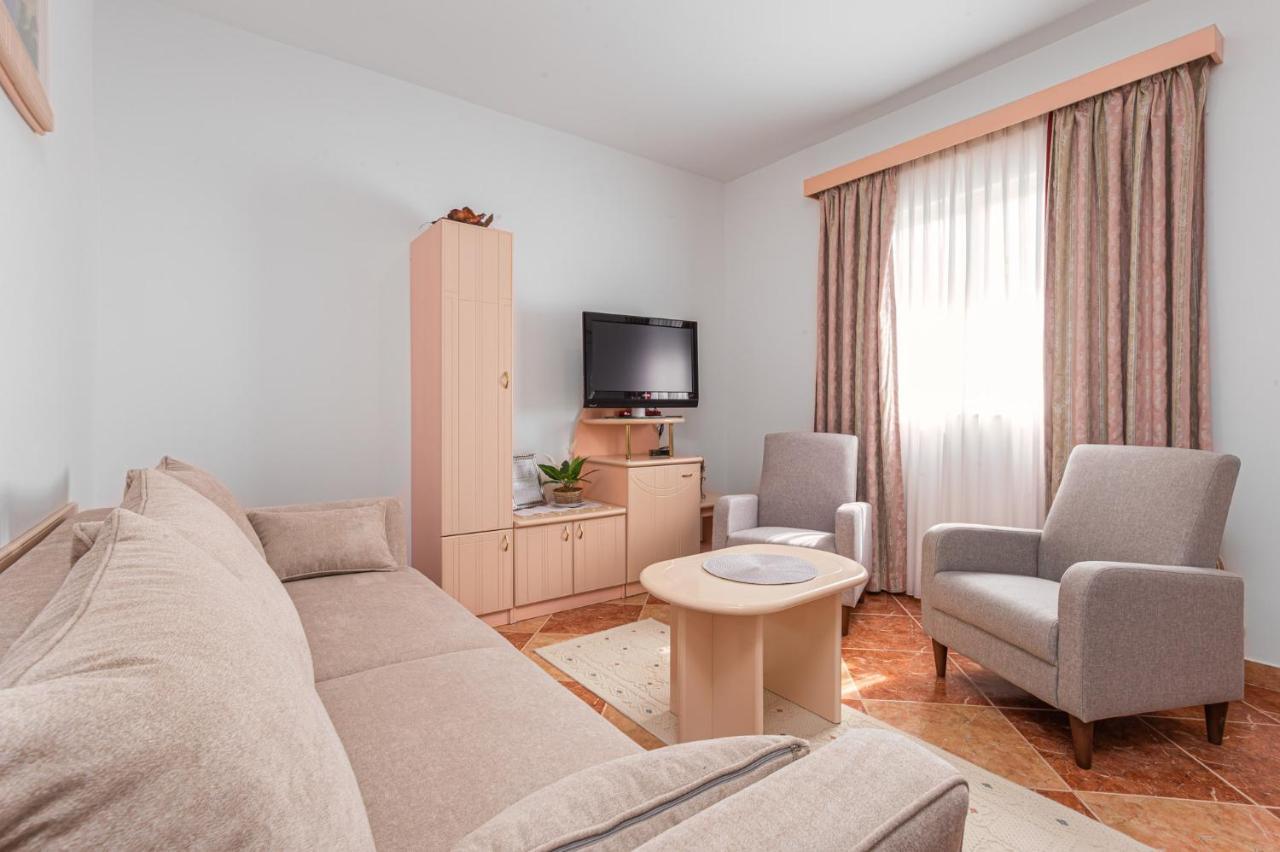 Appartement Gloria à Poreč Extérieur photo